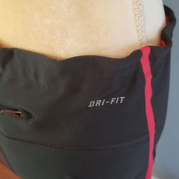 Nike Dri Fit Epic Lux Crop Capri Size Large Gray/Pink Running - Picture 7 of 14